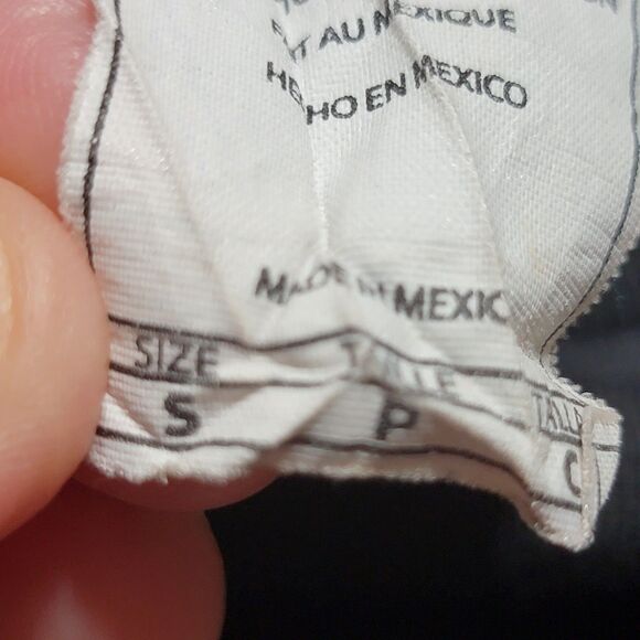 Red Hot Chili Peppers SS Black Tee Classic Logo - Size Small - Picture 4 of 5